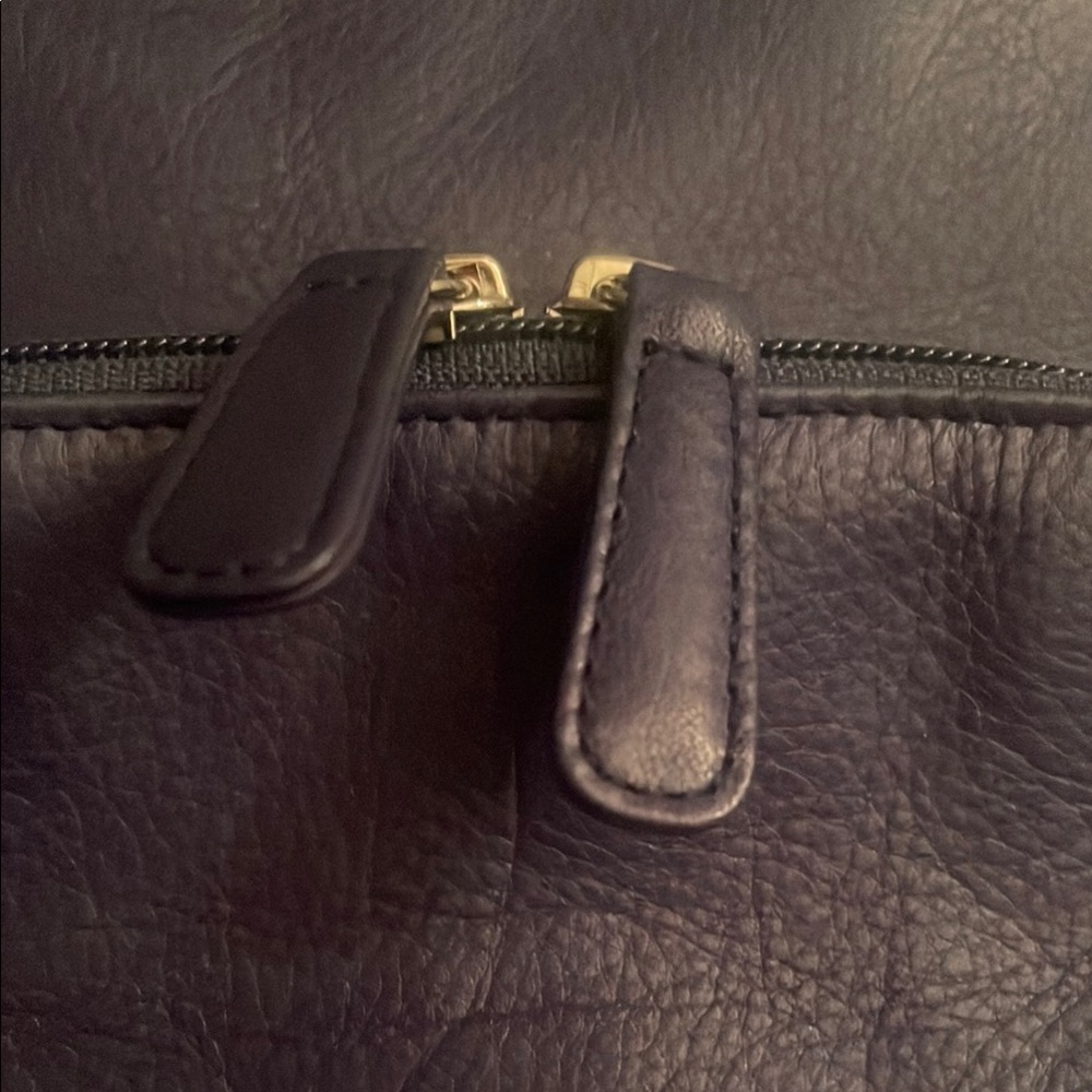 Osgoode Marley RFID Organizer Backpack - Picture 2 of 16